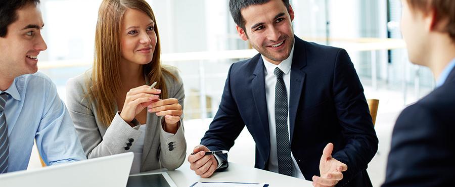 6 + 1 reasons to choose Business studies with a famous UK University