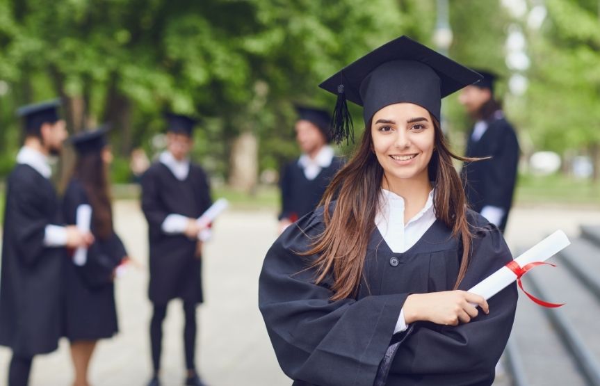 Τελετή Αποφοίτησης του New York College με επίτιμο προσκεκλημένο και κύριο ομιλητή τον Θεοκλή Ζαούτη- MD, MSCE, Ph.D., Ομ. Καθηγητή Παιδιατρικής και Επιδημιολογίας του Πανεπιστημίου της Πενσυλβάνια