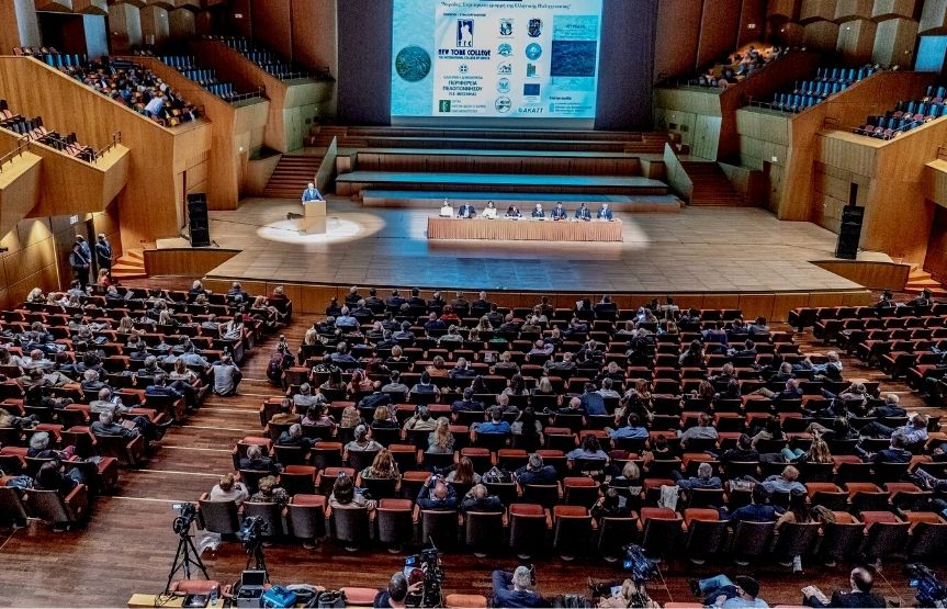 Μια ακόμη σπουδαία εκδήλωση ιστορικού περιεχομένου με μέγα χορηγό και συνδιοργανωτή το NEW YORK COLLEGE: "Nτρέδες: στην πρώτη γραμμή της ελληνικής παλιγγενεσίας".