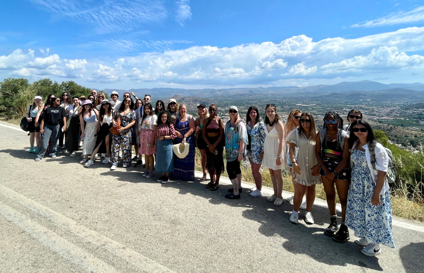 Μια πολυπολιτισμική ομάδα φοιτητών του New York College και του Summer School του συνεργαζόμενου κρατικού Πανεπιστημίου University of Bolton, U.K. πραγματοποίησε μονοήμερη εκδρομή στο γραφικό Ναύπλιο!